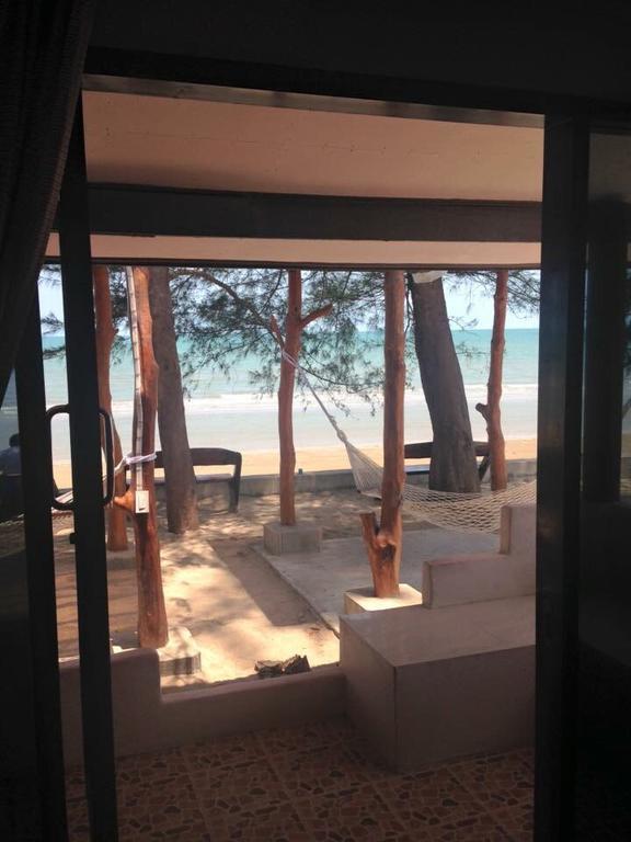 Roong Arun Resort Chaiya Экстерьер фото